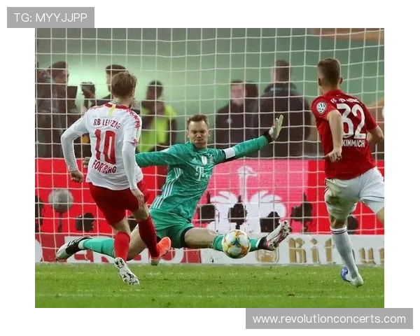 诺伊尔与库尔图瓦在新赛季的对抗中展现顶级门将实力，表现备受关注